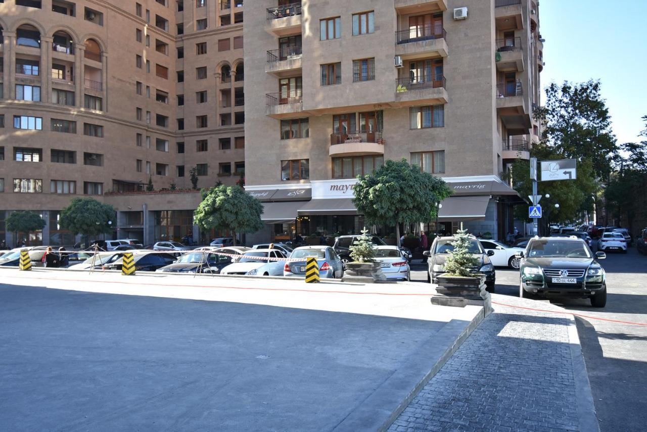 Апартаменты Yerevan4you Экстерьер фото